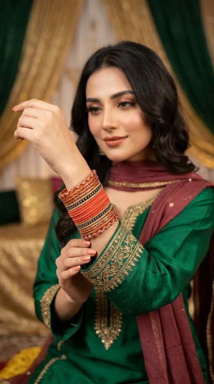 Pakistani_model_showcasing_bangles_202607240909 Pakistani model showcasing bangles